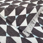 Artisan-Made Panja Rug: Reversible - Image 3